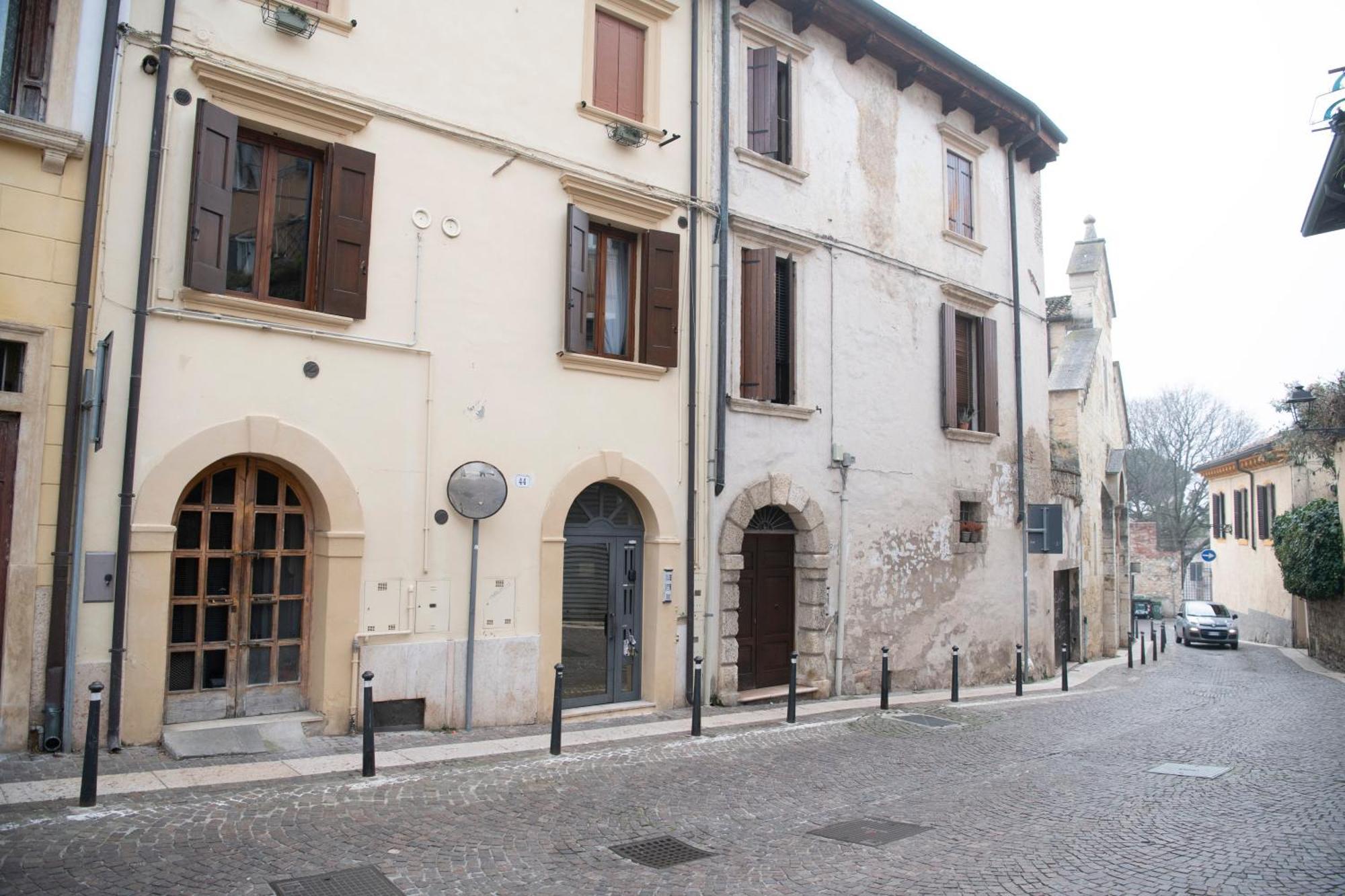 Ai Piedi Del Castello / 4Pl / Apt. Full Verona Exterior foto